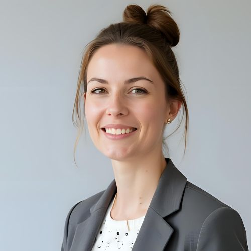 Dr. Hannah Clarke, MBBS, MRCPsych – Consultant Psychiatrist (London, UK)
